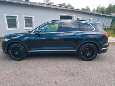 Gebraucht VW Touareg 340 PS (250 kW) 2021 Schwarz SUV