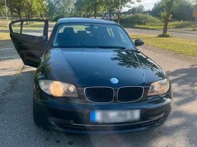 Gebraucht BMW 116 122 PS (89 kW) 2008 Schwarz Kleinwagen