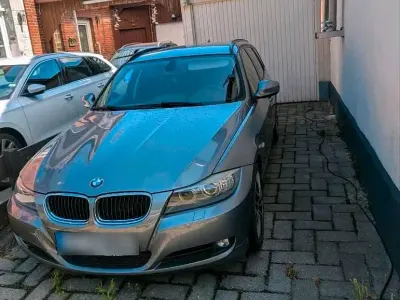 Gebraucht BMW 320 184 PS (135 kW) 2011 Grau Kombi