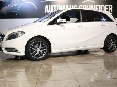 Weiß Gebraucht 2012 Mercedes B180 Van / Kleinbus | 8.950 € (Fairer Preis)