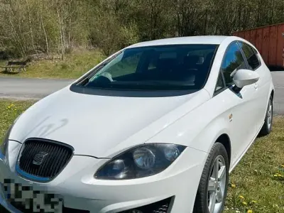 Usata Seat Leon Ecomotive 105 CV (77 kW) 2012 Bianco Berlina