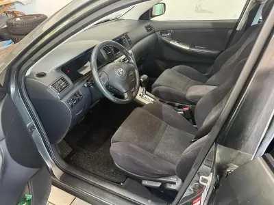 Gebraucht Toyota Corolla 110 PS (80 kW) 2002 Grau Kleinwagen