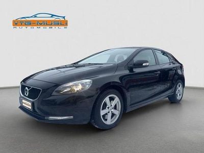 Black stone Gebraucht 2016 Volvo V40 Kinetic Limousine | 12.488 € (Etwas zu teuer)