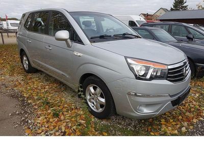 Gebraucht SsangYong Rodius 178 PS (130 kW) 2017 Silber Van / Kleinbus