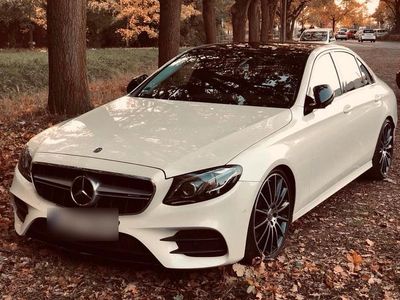 Gebraucht Mercedes E220 AMG line 194 PS (142 kW) 2016 Weiß Limousine