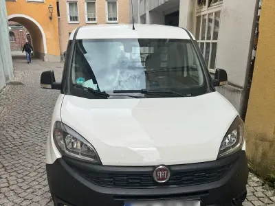 Gebraucht Fiat Doblò 95 PS (69 kW) 2022 Weiß Van / Kleinbus
