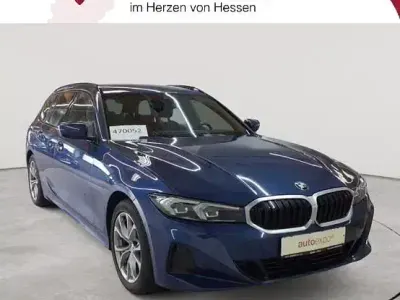 Gebraucht BMW 318 Sport Line 150 PS (110 kW) 2023 Phytonicblau metallic Kombi