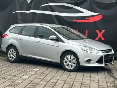 Gebraucht Ford Focus Trend 116 PS (85 kW) 2011 Silber Limousine