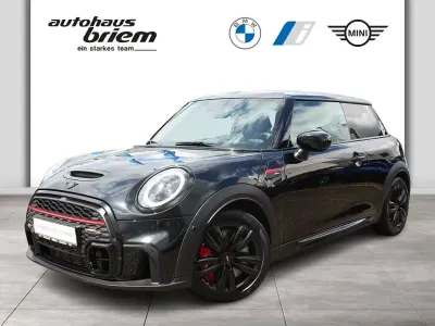 Gebraucht Mini John Cooper Works Hatch 231 PS (169 kW) 2023 Schwarz Kleinwagen