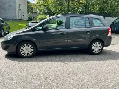 Gebraucht Opel Zafira 115 PS (84 kW) 2013 Grau Van / Kleinbus