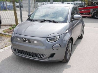 gebraucht Fiat 500e e Limousine ICON 42 kWh * PARK PAKET * NAVI * RÃ?CKFAHRKAMERA * PARKTRONIC