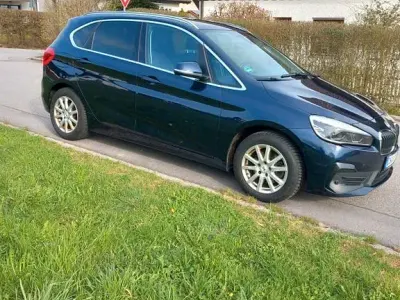 Gebraucht BMW 218 Active Tourer Advantage 140 PS (102 kW) 2019 Blau Van / Kleinbus