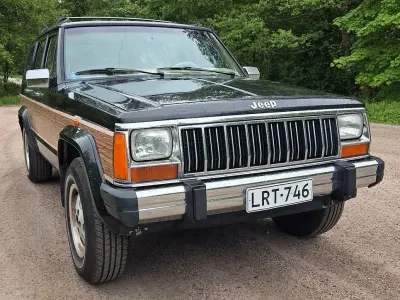 Gebraucht Jeep Cherokee 185 PS (136 kW) 1991 Schwarz SUV