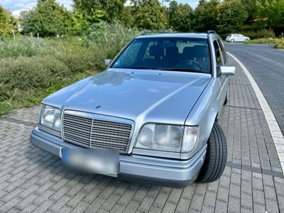 Mercedes E220