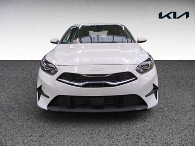 Second-hand Kia Ceed Vision 140 CP (102 kW) 2025 Alb Hatchback