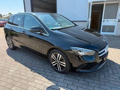 Mercedes B220