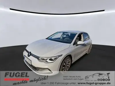 Gebraucht VW Golf VIII Active 150 PS (110 kW) 2023 Mondsteingrau Limousine
