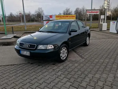 Gebraucht Audi A4 150 PS (110 kW) 1996 Grün Limousine