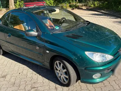 Gebraucht Peugeot 206 CC 109 PS (80 kW) 2002 Grün Cabrio