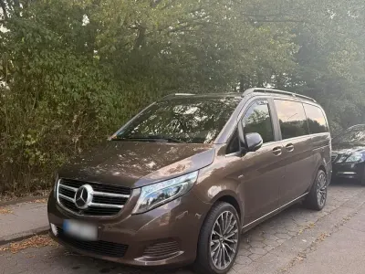 Gebraucht Mercedes V220 160 PS (117 kW) 2015 Braun Van / Kleinbus