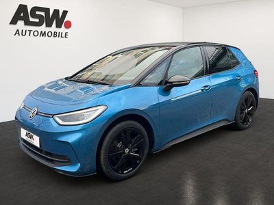 Neu VW ID.3 Pure 125 kW (170 PS) 2026 Costa azul metallic schwarz un Kleinwagen