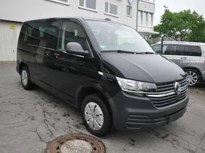 Gebraucht VW Transporter 150 PS (110 kW) 2022 Deep black perleffekt Van
