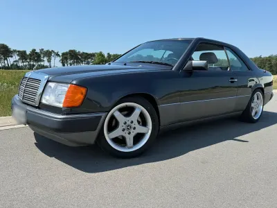 Gebraucht Mercedes 300 179 PS (131 kW) 1987 Grau Coupé