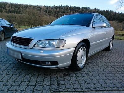 Silber Gebraucht 1999 Opel Omega Limousine | 2.800 € (Teuer)