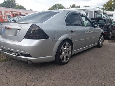 Gebraucht Ford Mondeo 125 PS (91 kW) 2006 Silber Limousine