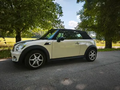 Gebraucht Mini Cooper Cabriolet 122 PS (89 kW) 2010 Weiß Cabrio