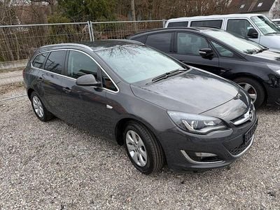 Gebraucht Opel Astra Exklusiv 120 PS (88 kW) 2016 Grau Kombi