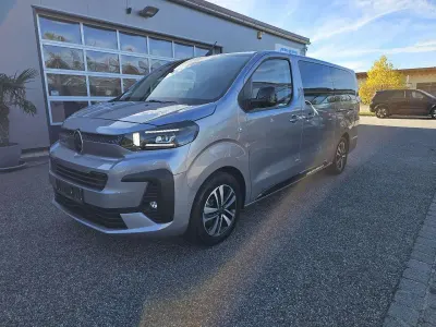 Gebraucht Citroën Spacetourer 177 PS (130 kW) 2025 Grau Van / Kleinbus