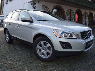 gebraucht Volvo XC60 2.4D Automatik **Scheckheft gepflegt**