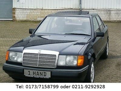 Gebraucht Mercedes 230 132 PS (97 kW) 1988 Blau Limousine