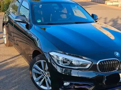 Gebraucht BMW 120 Sport Line 190 PS (139 kW) 2015 Schwarz Kleinwagen