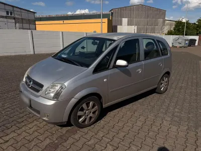 Gebraucht Opel Meriva 101 PS (74 kW) 2005 Silber Van / Kleinbus