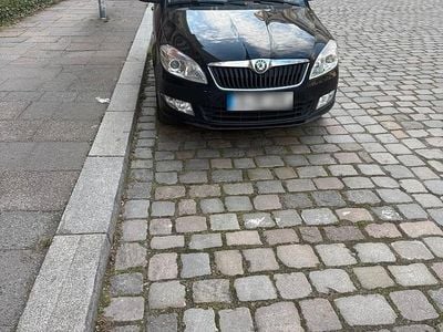 Second-hand Skoda Fabia 60 CP (44 kW) 2011 Negru Hatchback