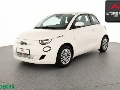 Gebraucht Fiat 500e 86 kW (118 PS) 2023 Weiss Kleinwagen