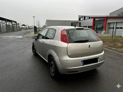 Occasion Fiat Punto 90 ch (66 kW) 2007 Beige Citadine
