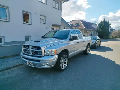 Używany Dodge Ram 349 KM (256 kW) 2005 Srebrny Pickup