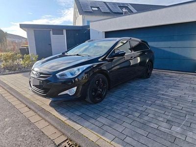 Schwarz Gebraucht 2014 Hyundai i40 Style Kombi | 7.500 € (Fairer Preis)