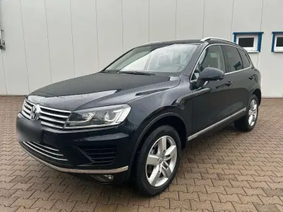 Gebraucht VW Touareg 262 PS (192 kW) 2015 Blau SUV