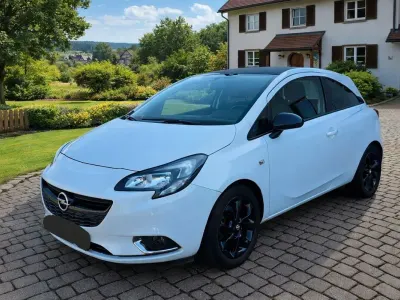 Gebraucht Opel Corsa Color Edition 90 PS (66 kW) 2017 Weiß Kleinwagen