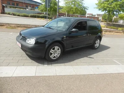 Gebraucht VW Golf IV 100 PS (73 kW) 1998 Schwarz Kleinwagen