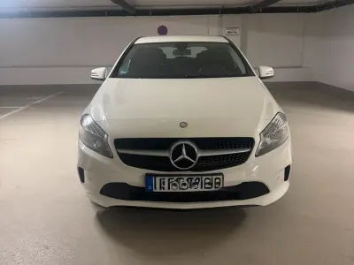 Gebraucht Mercedes A160 92 PS (67 kW) 2015 Weiß Kleinwagen