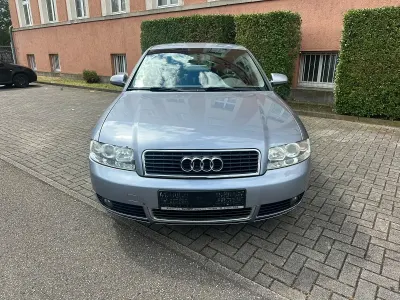 Gebraucht Audi A4 102 PS (75 kW) 2004 Blau Limousine