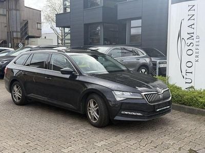 Gebraucht Skoda Superb Ambition 150 PS (110 kW) 2022 Schwarz Kombi