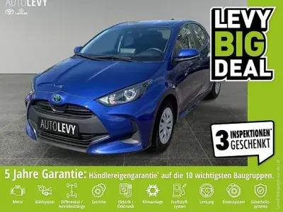 Gebraucht Toyota Yaris Basis 116 PS (85 kW) 2023 Nachtblau mica metallic Kleinwagen