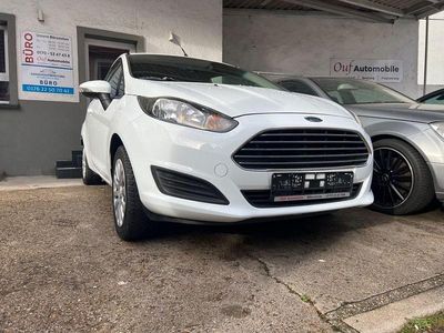 Weiß Gebraucht 2013 Ford Fiesta Trend Limousine | 4.800 € (Fairer Preis)