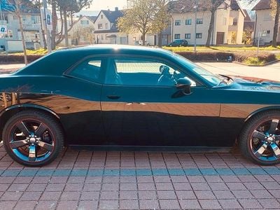 Second-hand Dodge Challenger 309 CP (227 kW) 2015 Negru Coupe